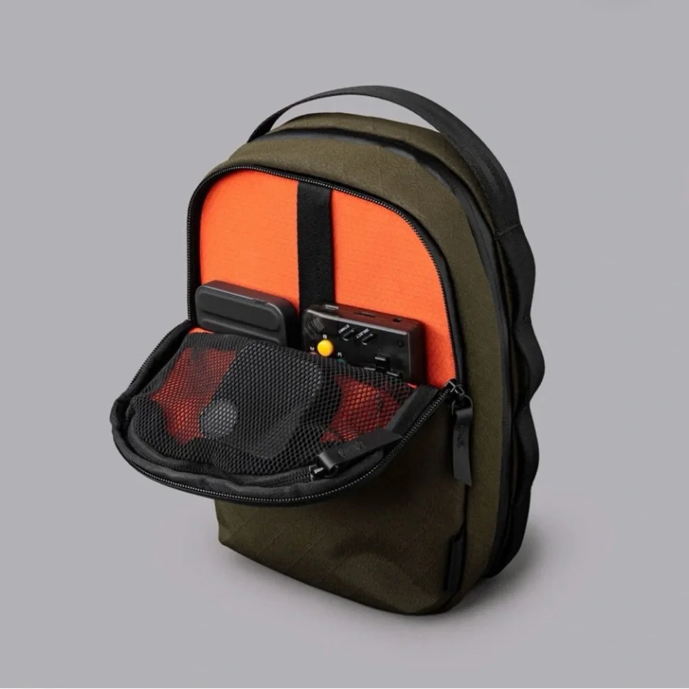 NWT ALPAKA METRO SLING MAX XPAC - A2